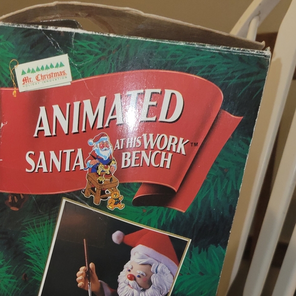 RARE! HARD TO FIND 1994 MR CHRISTMAS SANTA AT HIS WORK BENCH - Picture 17 of 17